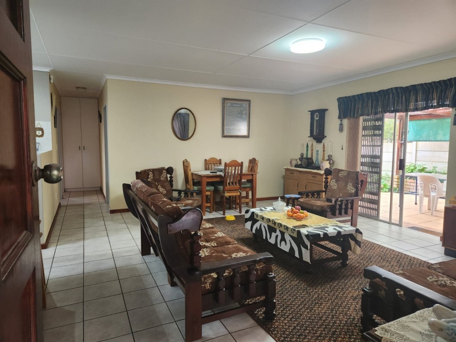 2 Bedroom Property for Sale in Denneoord Western Cape